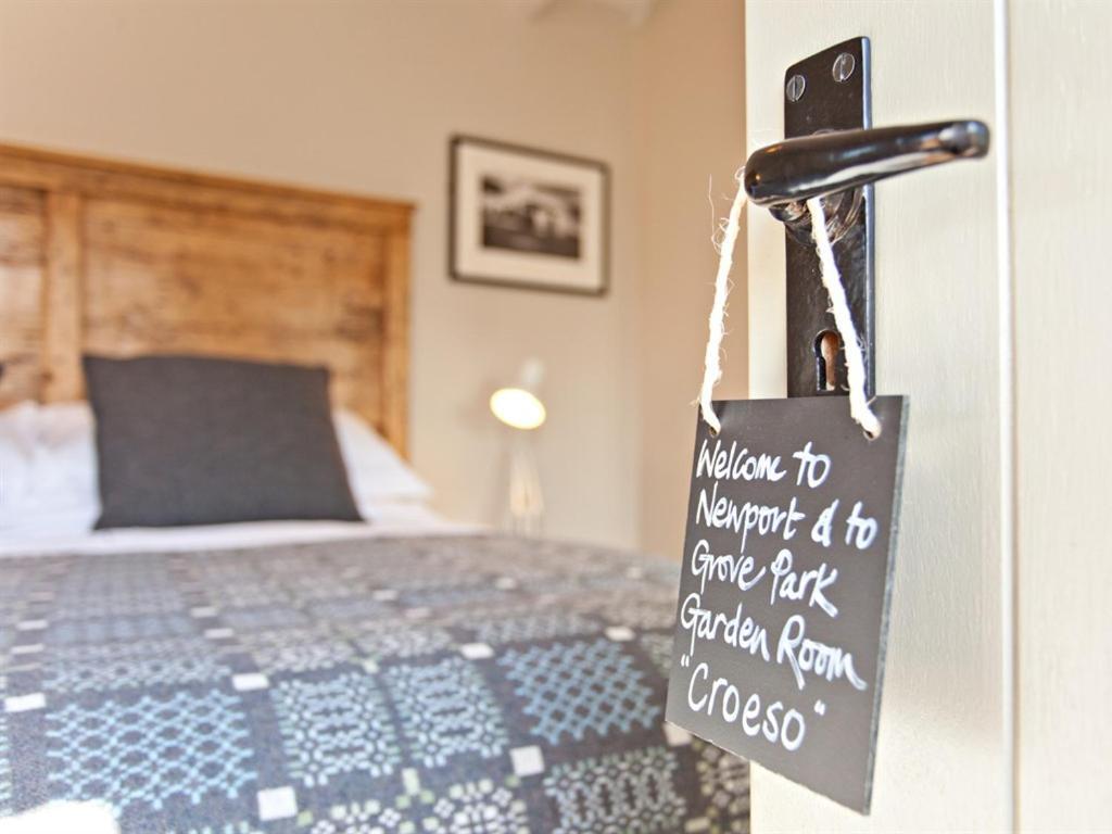 Grove Park Bed & Breakfast Нюпорт Екстериор снимка